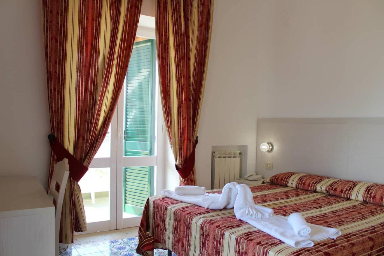Hotel Al Bosco Forio di Ischia エクステリア 写真